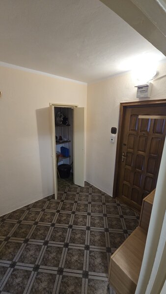 Micro 17 Vis a Vis de Oficiul Postal Nr. 9