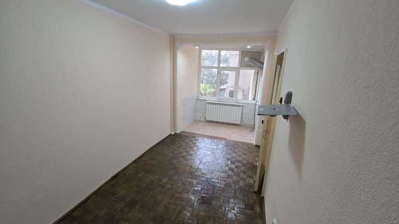 Micro 17 Vis a Vis de Oficiul Postal Nr. 9